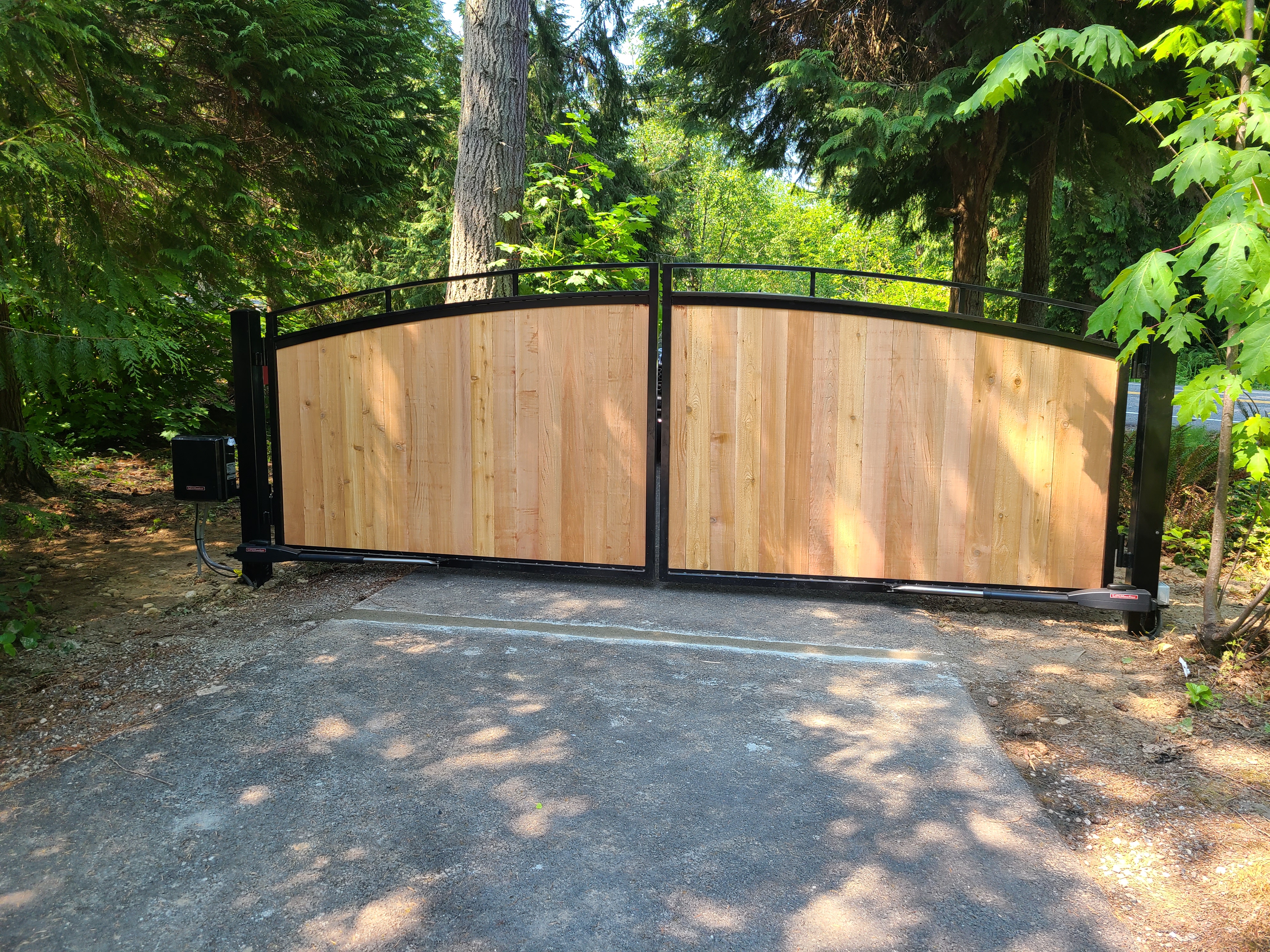 Fencing and Gates Services for Homes and Businesses in Houston - Image 5